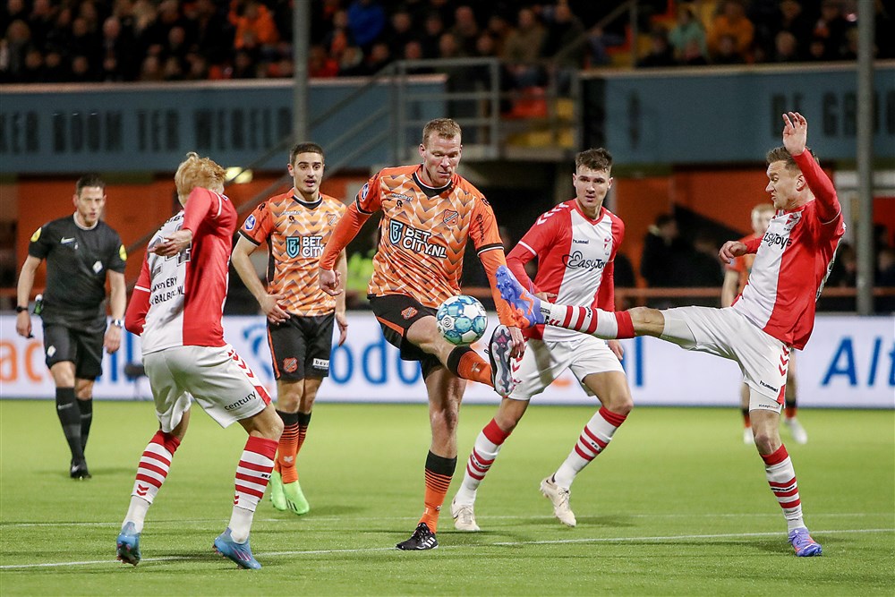 Gouden punten voor FC Volendam tegen FC Emmen