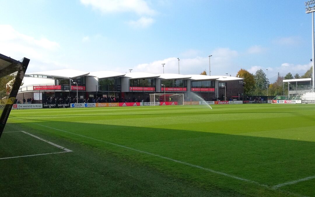 3 jeugdspelers Ajax opleiding naar FC Volendam